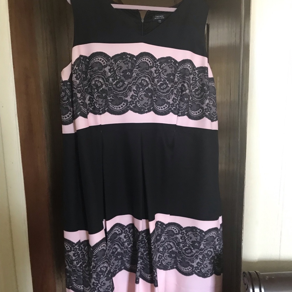 Dress - Picture 8 of 8